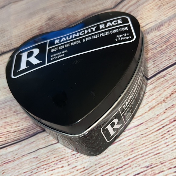 Romantic and Fun Card Game - Picture 6 of 10